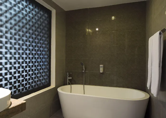 Natya Hotel 3*
